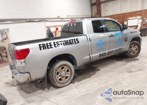 2010 Toyota Tundra Grade 5.7L V8 из США, поврежденный, VIN 5TFUY5F15AX106931